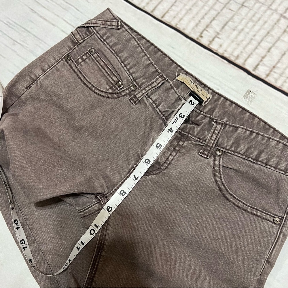 FREE PEOPLE women’s skinny ankle jeans in brown mid rise size 25 euc - Picture 4 of 16
